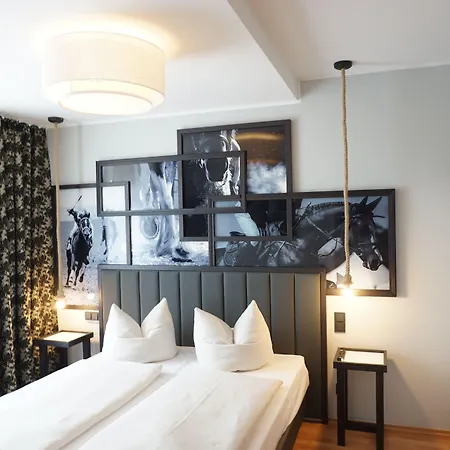 Otel Art Superior Aachen